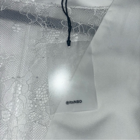 NBD x Revolve White Lace Sheath Dress Size Small NWT Plunge Bridal, Bachelorette - Picture 11 of 15